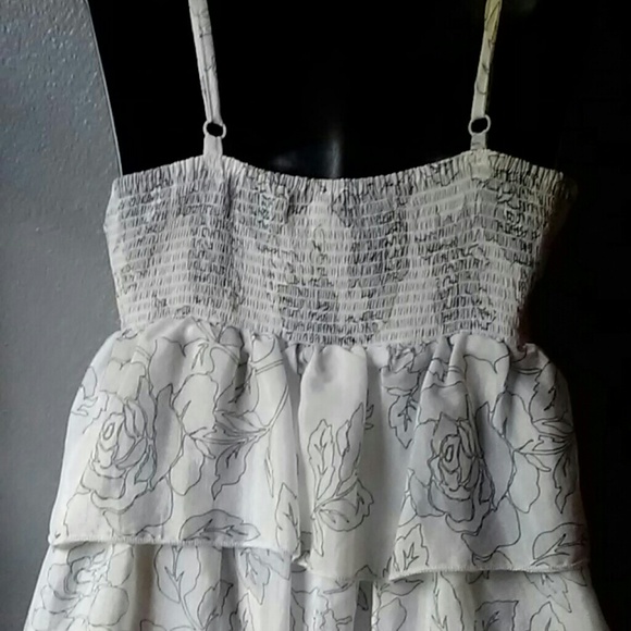 XXl s/p adjustable strap layered ruffles top - Picture 4 of 8